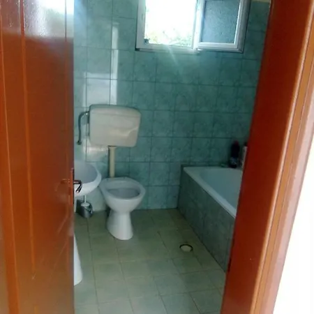 Kokavesis Apartment Himarë
